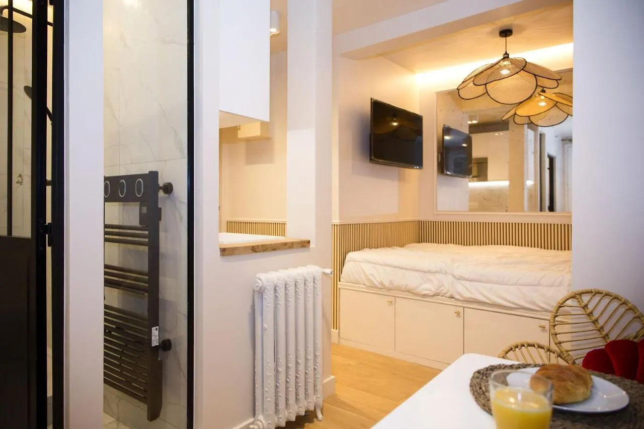 פריז Studio Fonctionnel Et Moderne Place Clichy - 2P צרפת