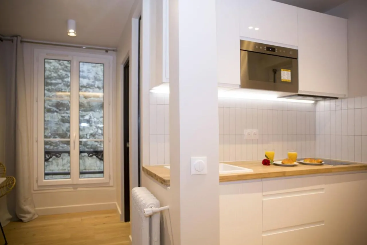 Studio Fonctionnel Et Moderne Place Clichy - 2P Paris